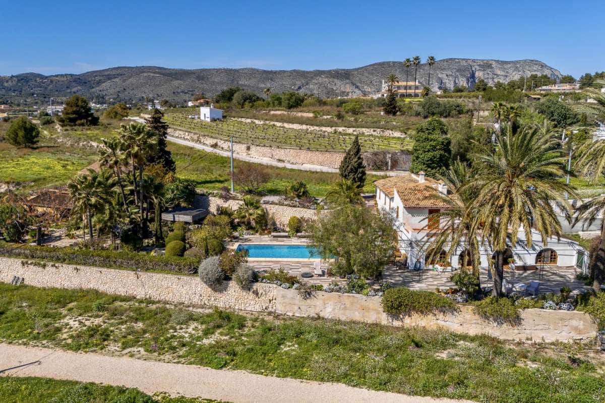 8 bedroom Finca/Country House for sale in Moraira - € 1,600,000 (Ref: 9713878)