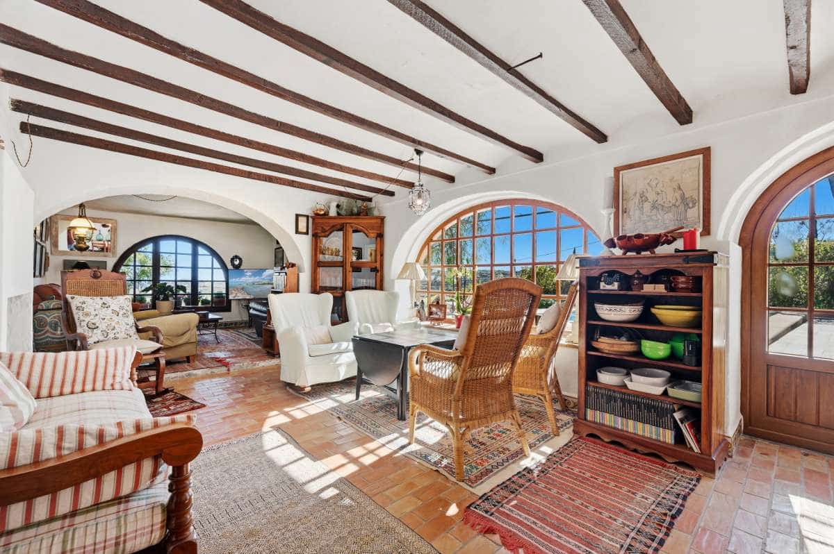 8 bedroom Finca/Country House for sale in Moraira - € 1,600,000 (Ref: 9713878)