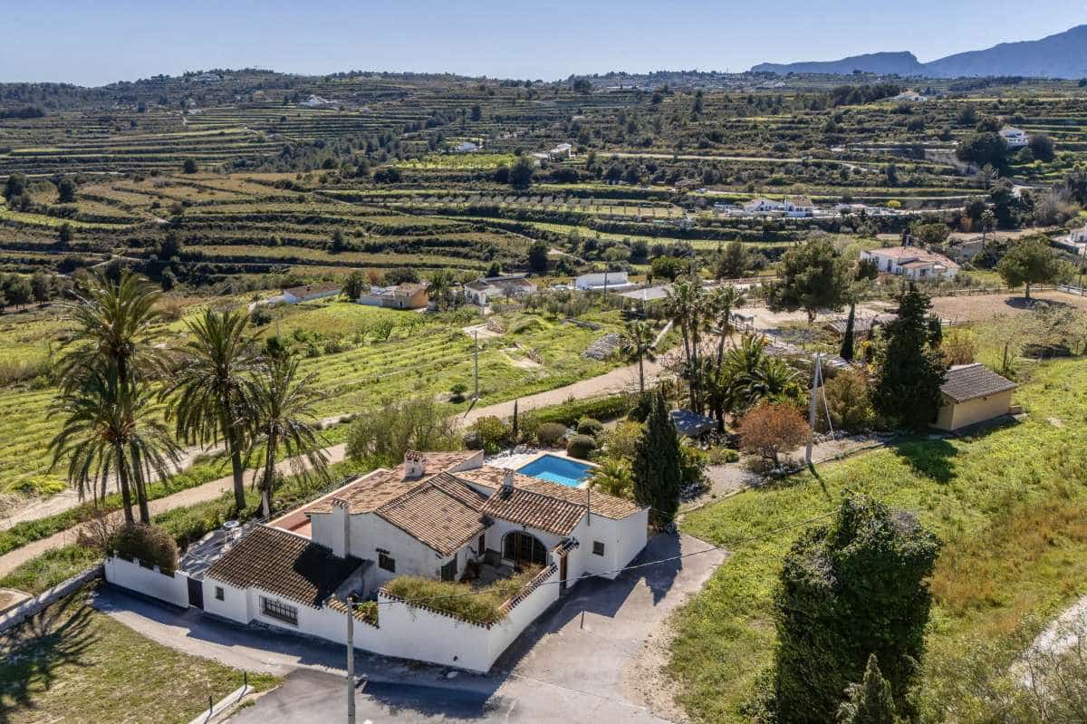 8 bedroom Finca/Country House for sale in Moraira - € 1,600,000 (Ref: 9713878)