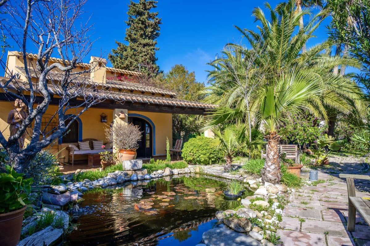 8 bedroom Finca/Country House for sale in Moraira - € 1,600,000 (Ref: 9713878)