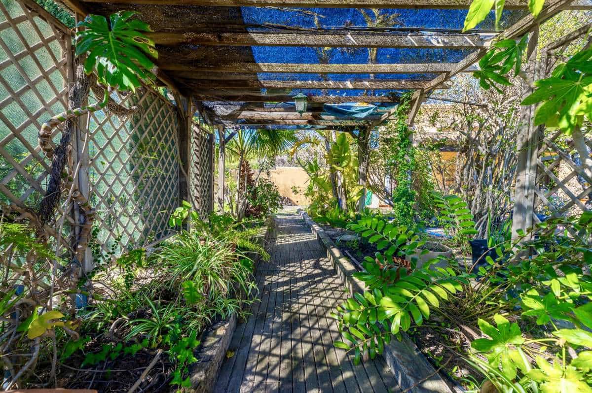 8 bedroom Finca/Country House for sale in Moraira - € 1,600,000 (Ref: 9713878)