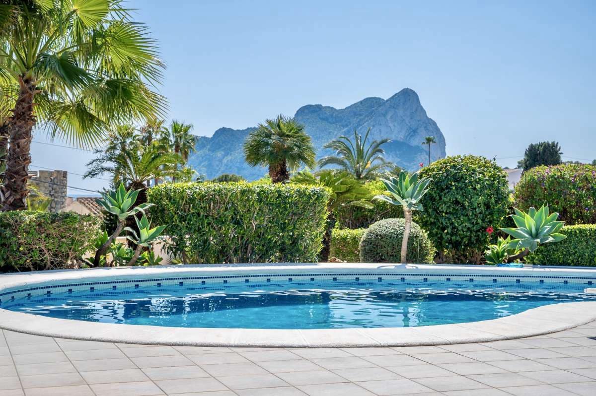 6 bedroom Villa for sale in Calpe / Calp - € 1,400,000 (Ref: 9733771)