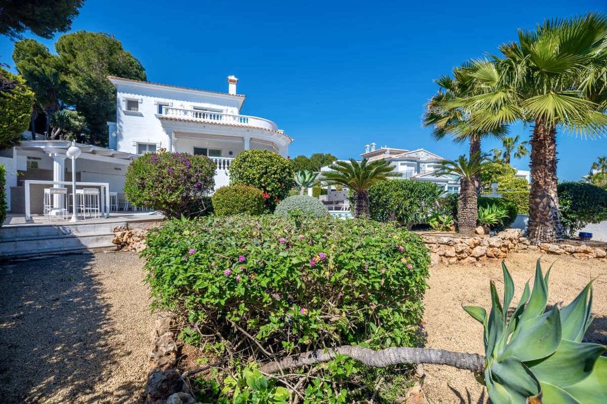 6 bedroom Villa for sale in Calpe / Calp - € 1,400,000 (Ref: 9733771)