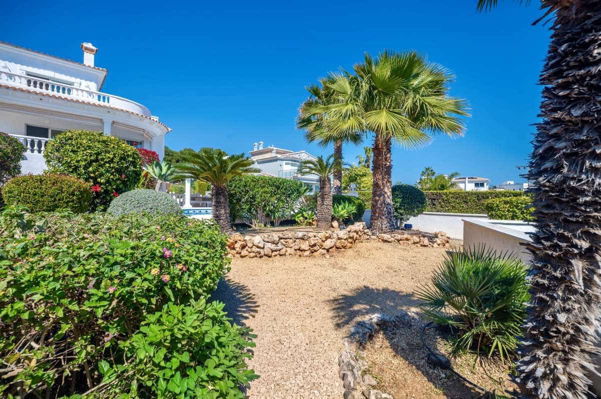 6 bedroom Villa for sale in Calpe / Calp - € 1,400,000 (Ref: 9733771)