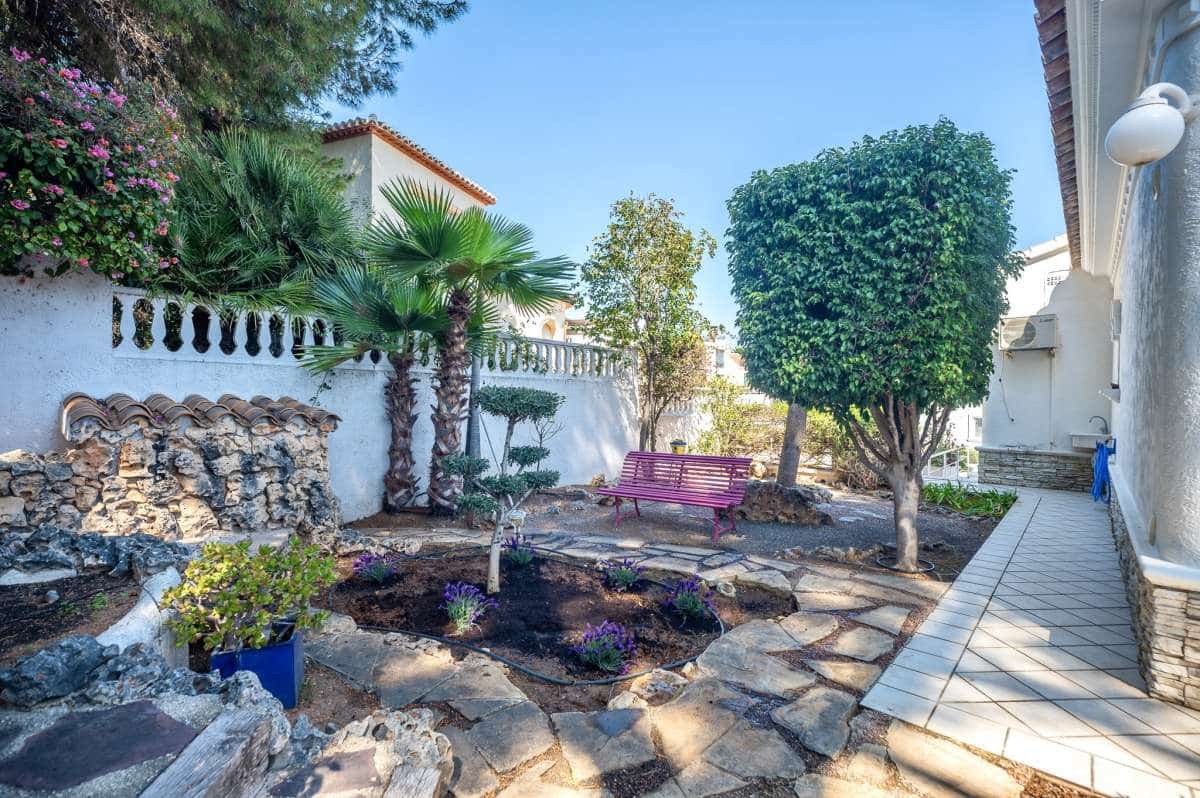 6 bedroom Villa for sale in Calpe / Calp - € 1,400,000 (Ref: 9733771)