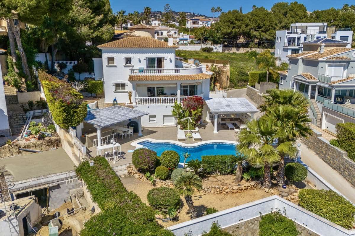 6 bedroom Villa for sale in Calpe / Calp - € 1,400,000 (Ref: 9733771)