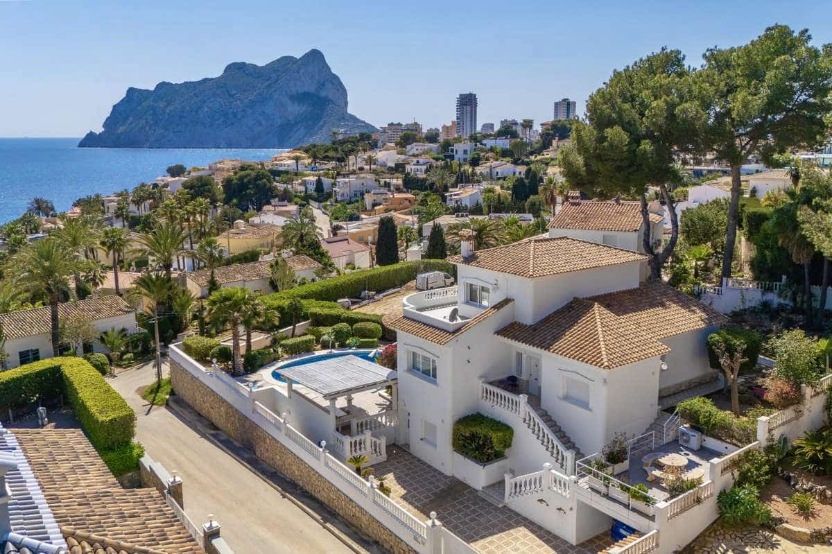 6 bedroom Villa for sale in Calpe / Calp - € 1,400,000 (Ref: 9733771)