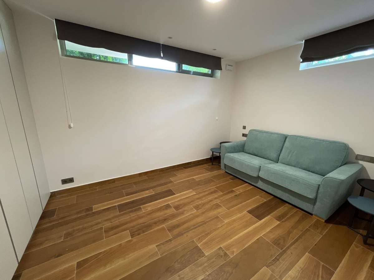 5 bedroom Villa for sale in Calpe / Calp - € 1,980,000 (Ref: 9737127)