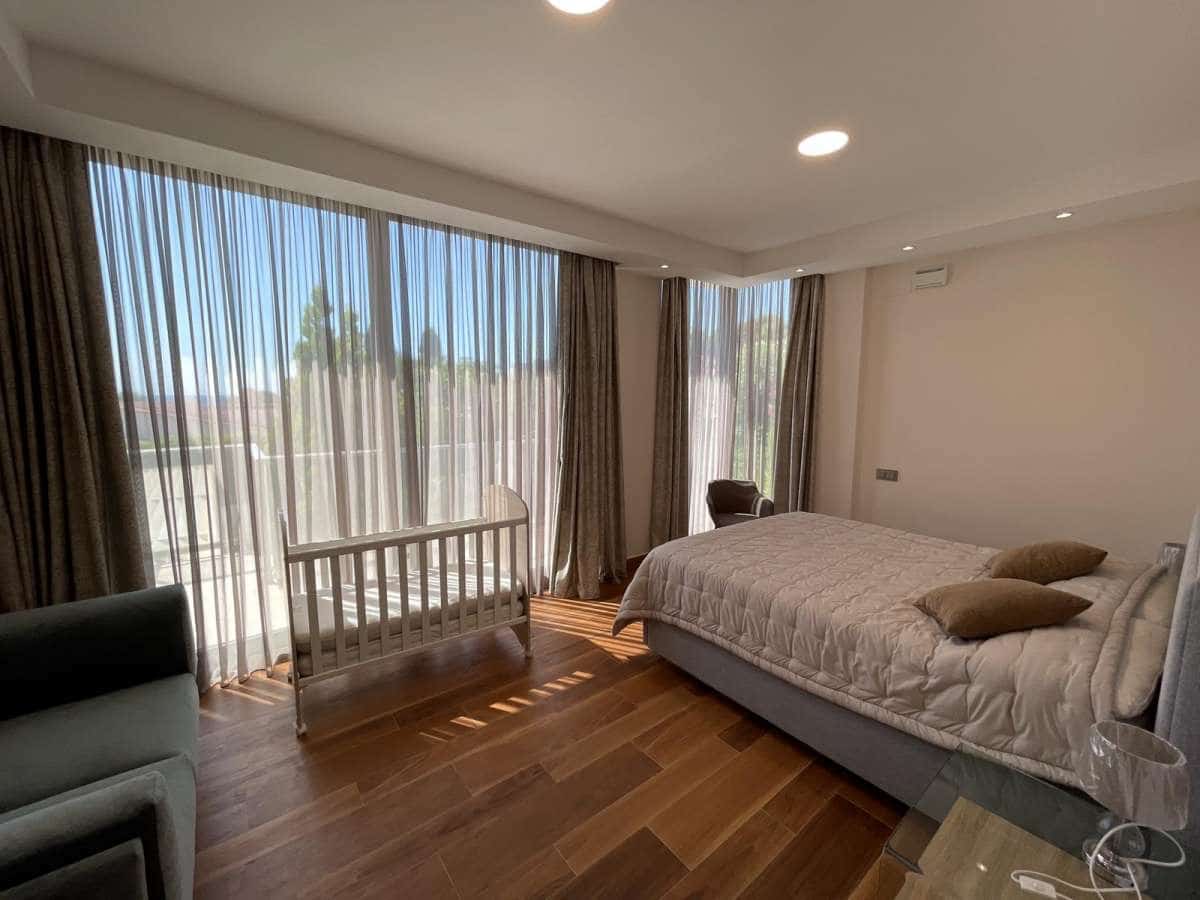 5 bedroom Villa for sale in Calpe / Calp - € 1,980,000 (Ref: 9737127)