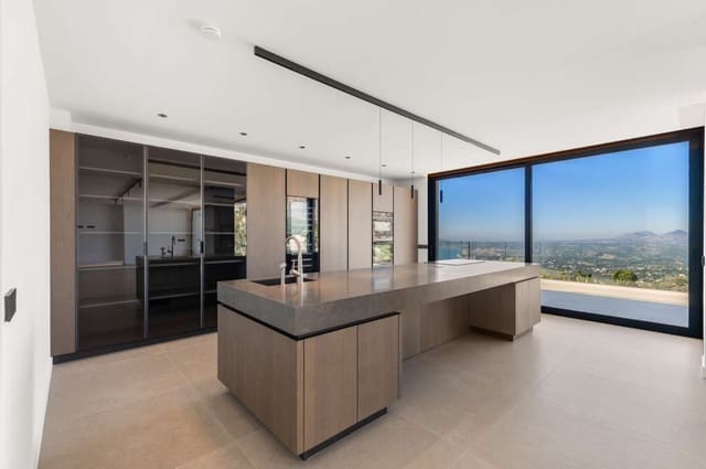 5 slaapkamer Villa te koop in Altea - € 2.690.000 (Ref: 9787568)