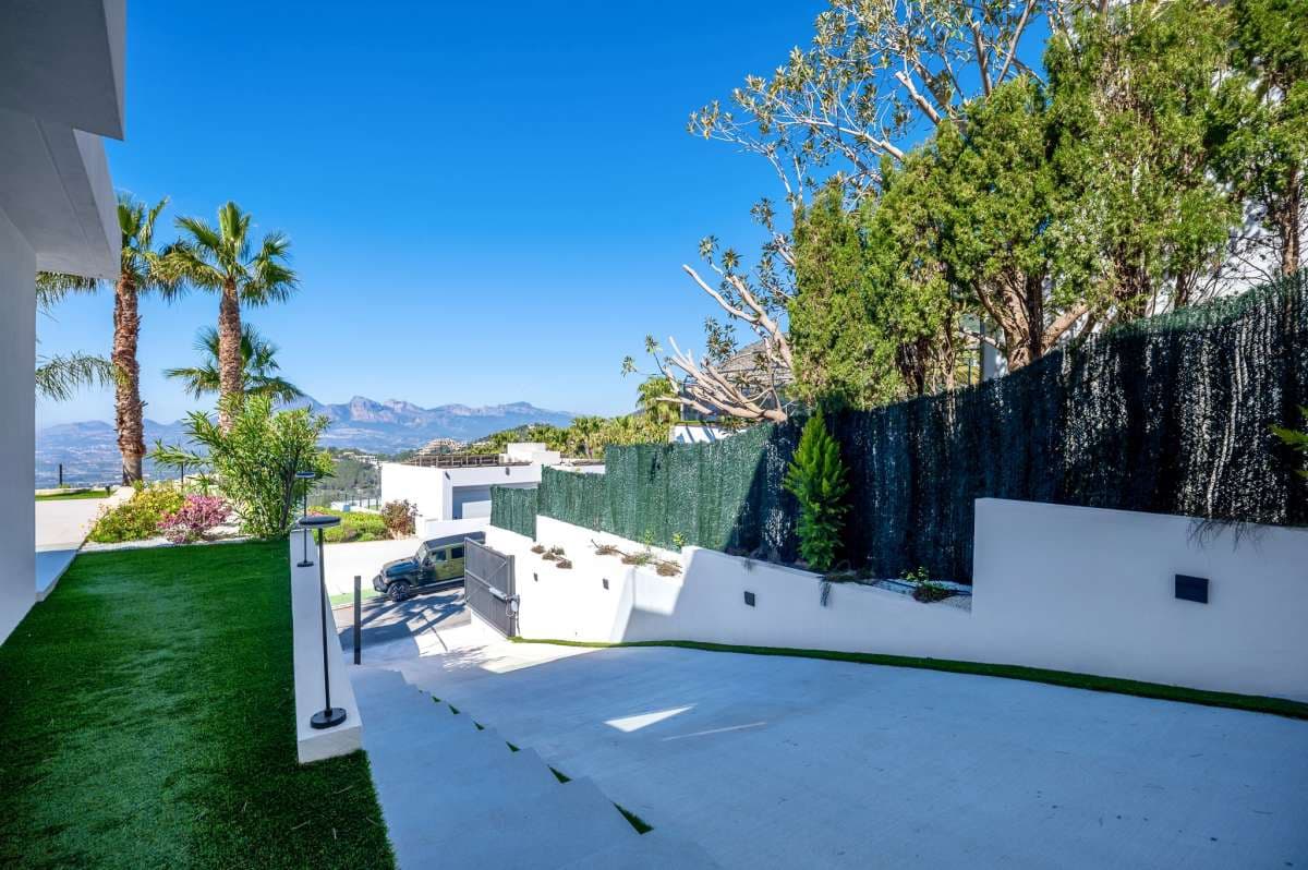 5 slaapkamer Villa te koop in Altea - € 2.690.000 (Ref: 9787568)