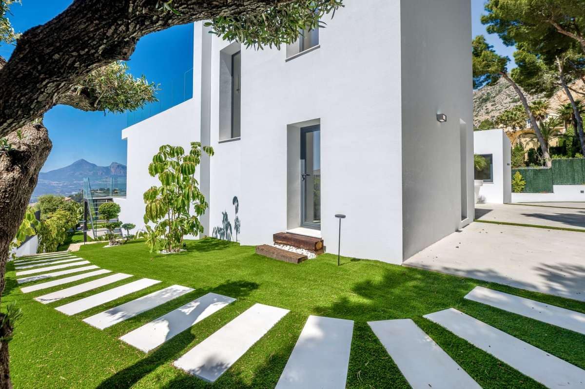 5 slaapkamer Villa te koop in Altea - € 2.690.000 (Ref: 9787568)