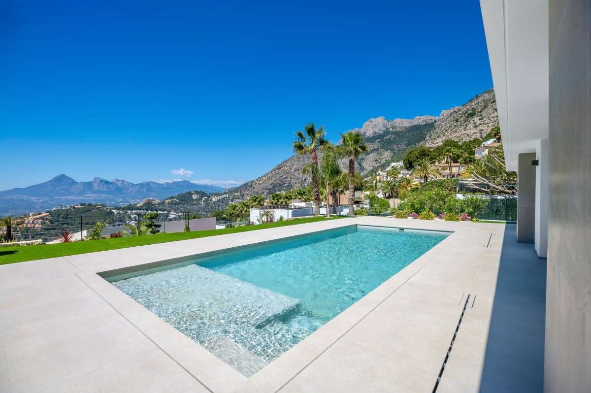 5 slaapkamer Villa te koop in Altea - € 2.690.000 (Ref: 9787568)