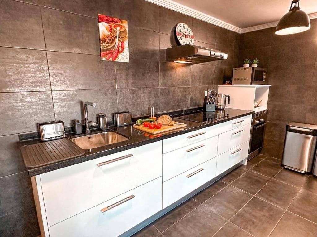 4 bedroom Villa for sale in Calpe / Calp - € 940,000 (Ref: 9802827)