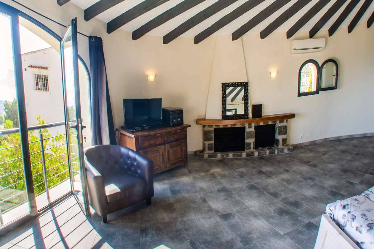 4 bedroom Villa for sale in Calpe / Calp - € 940,000 (Ref: 9802827)