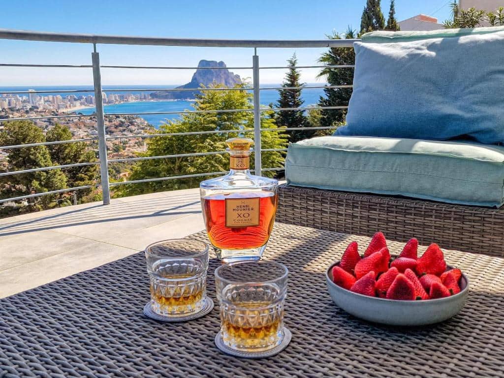 4 bedroom Villa for sale in Calpe / Calp - € 940,000 (Ref: 9802827)