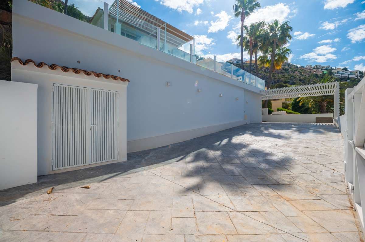 3 slaapkamer Villa te koop in Altea - € 1.650.000 (Ref: 9830117)