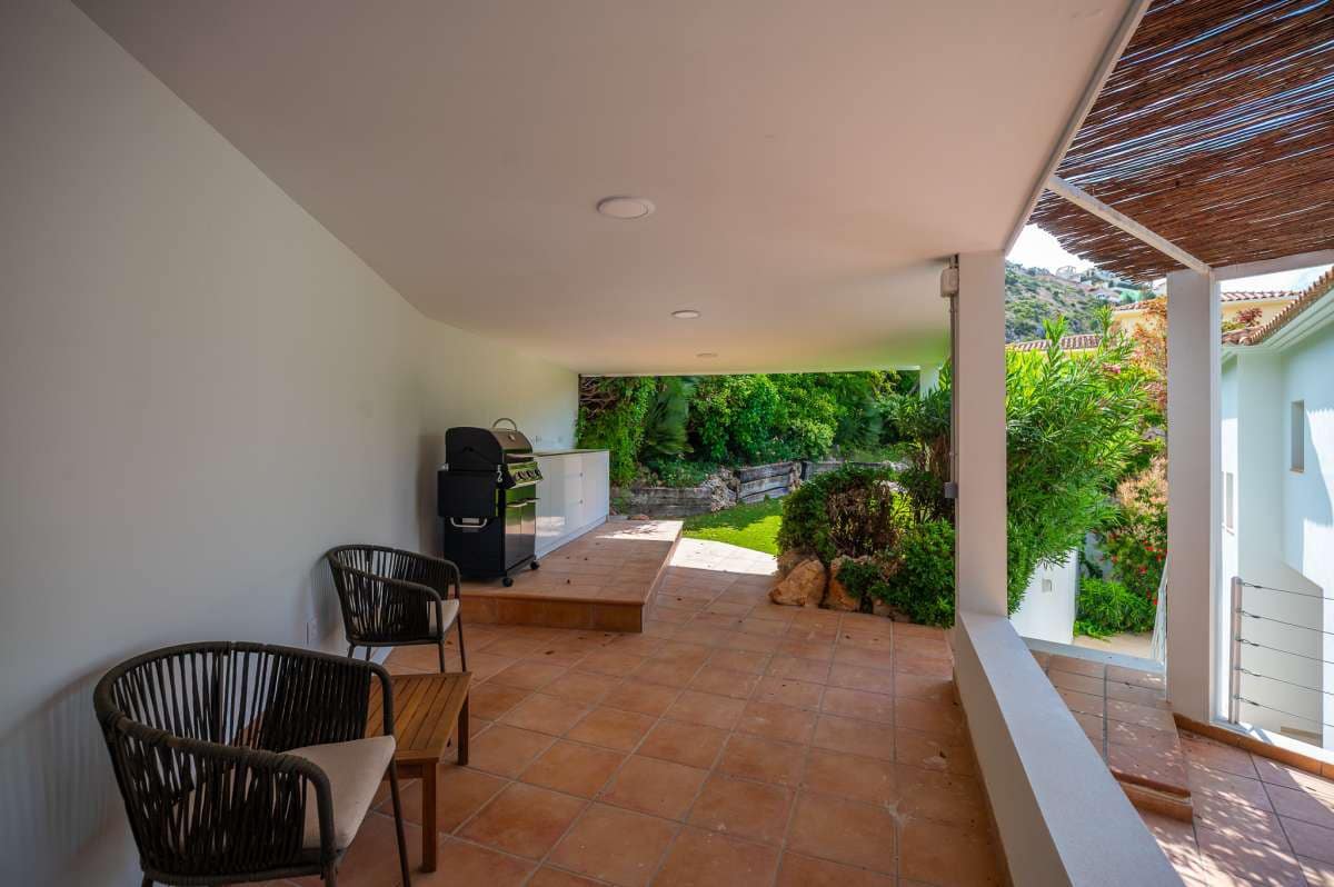 3 slaapkamer Villa te koop in Altea - € 1.650.000 (Ref: 9830117)