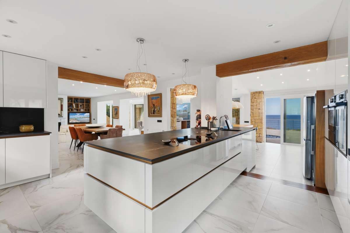 4 bedroom Villa for sale in Benissa - € 2,490,000 (Ref: 9841561)