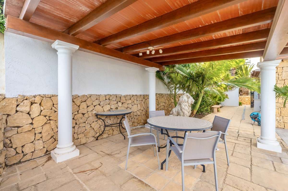4 bedroom Villa for sale in Benissa - € 2,490,000 (Ref: 9841561)
