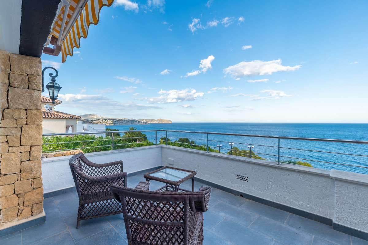 4 bedroom Villa for sale in Benissa - € 2,490,000 (Ref: 9841561)