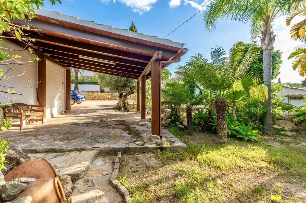 4 bedroom Villa for sale in Benissa - € 2,490,000 (Ref: 9841561)