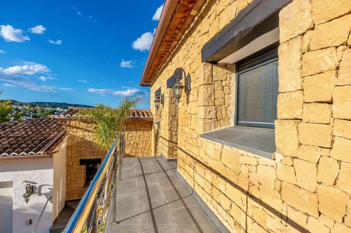 4 bedroom Villa for sale in Benissa - € 2,490,000 (Ref: 9841561)