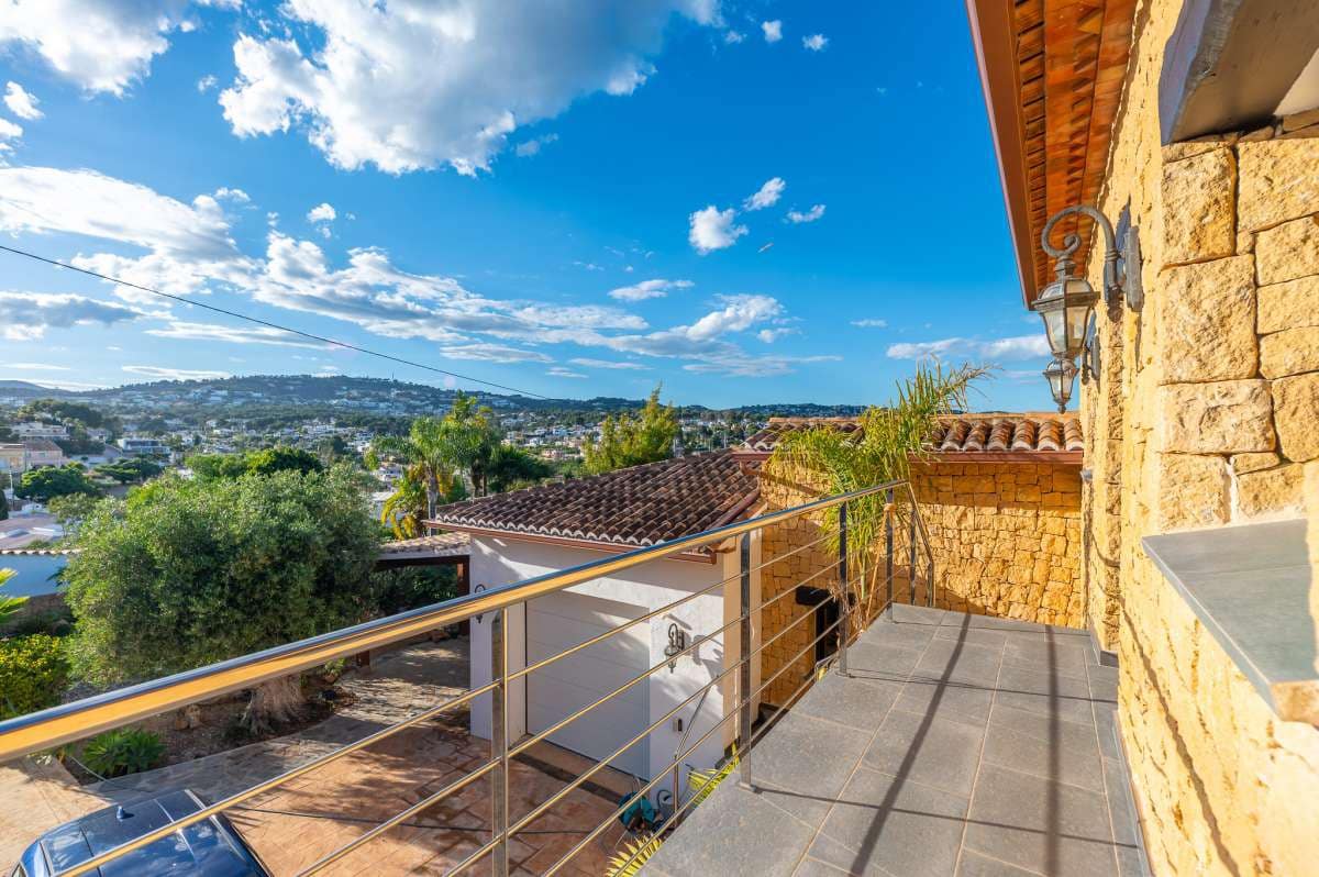 4 bedroom Villa for sale in Benissa - € 2,490,000 (Ref: 9841561)