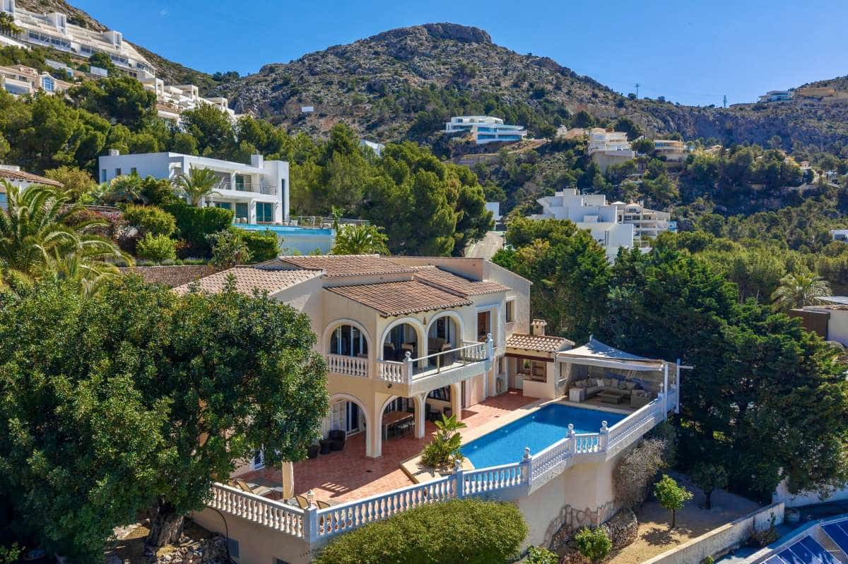 4 bedroom Villa for sale in Altea - € 1,470,000 (Ref: 9841562)