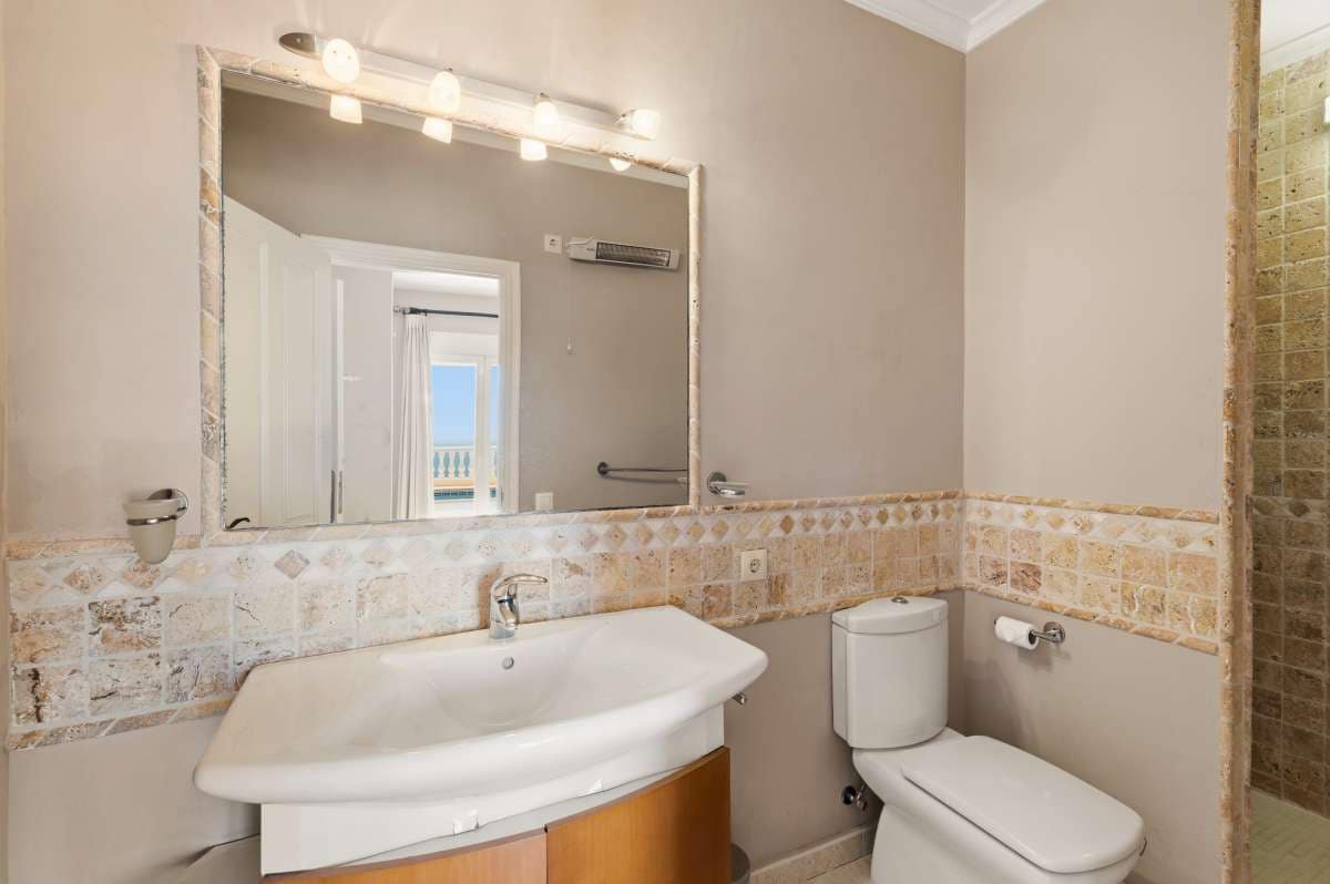 4 bedroom Villa for sale in Altea - € 1,470,000 (Ref: 9841562)