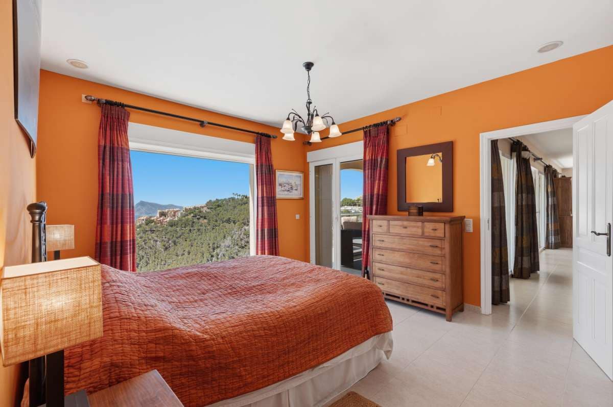 4 bedroom Villa for sale in Altea - € 1,470,000 (Ref: 9841562)