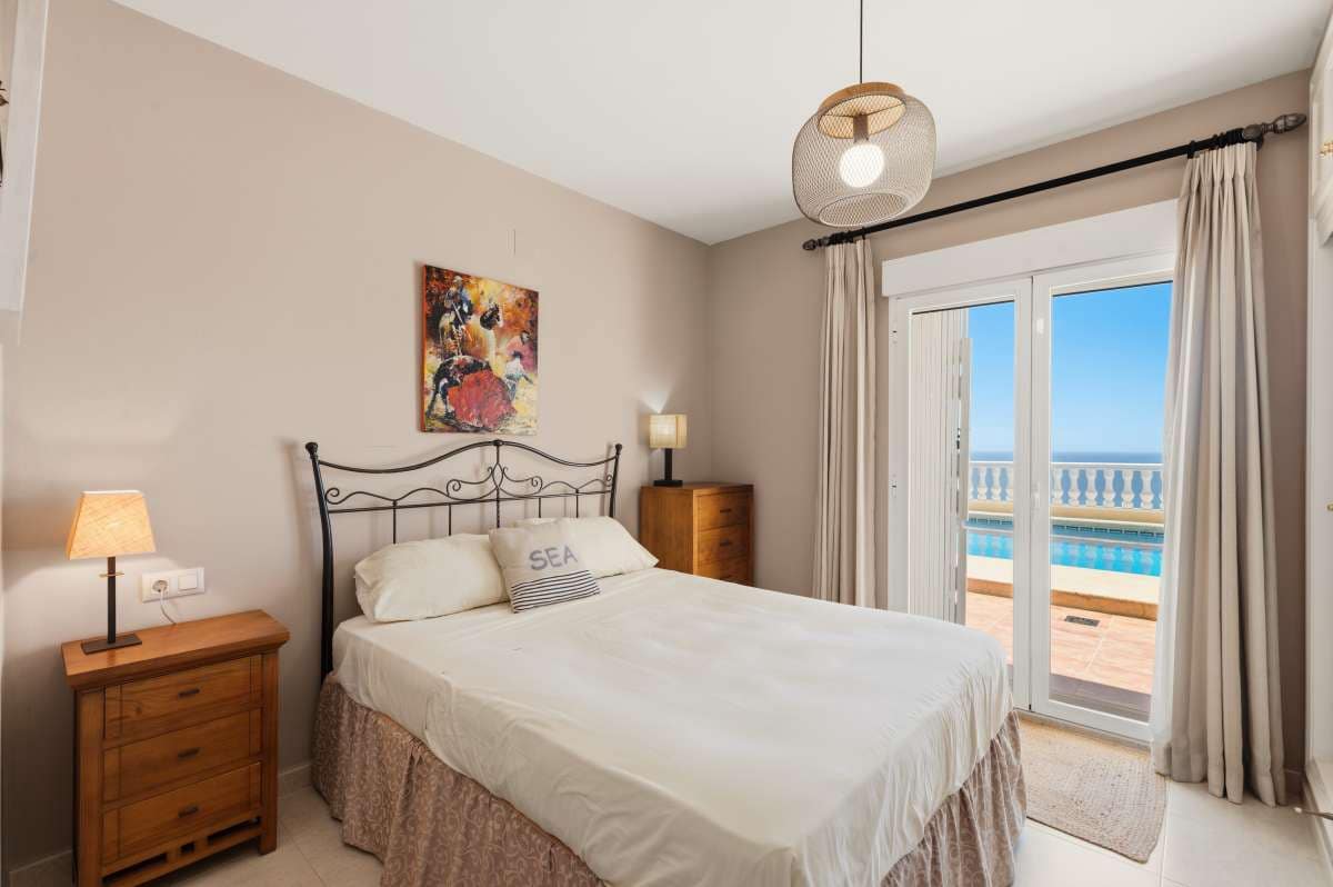 4 bedroom Villa for sale in Altea - € 1,470,000 (Ref: 9841562)