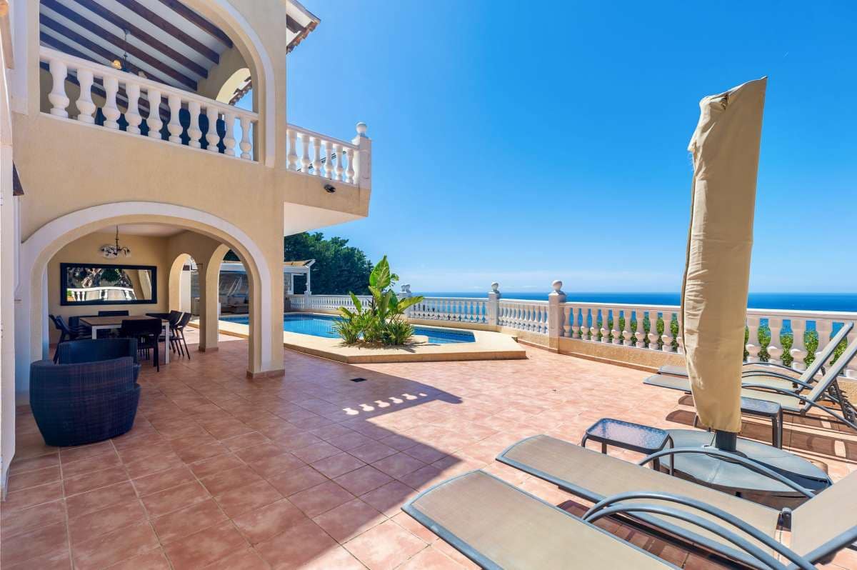 4 bedroom Villa for sale in Altea - € 1,470,000 (Ref: 9841562)