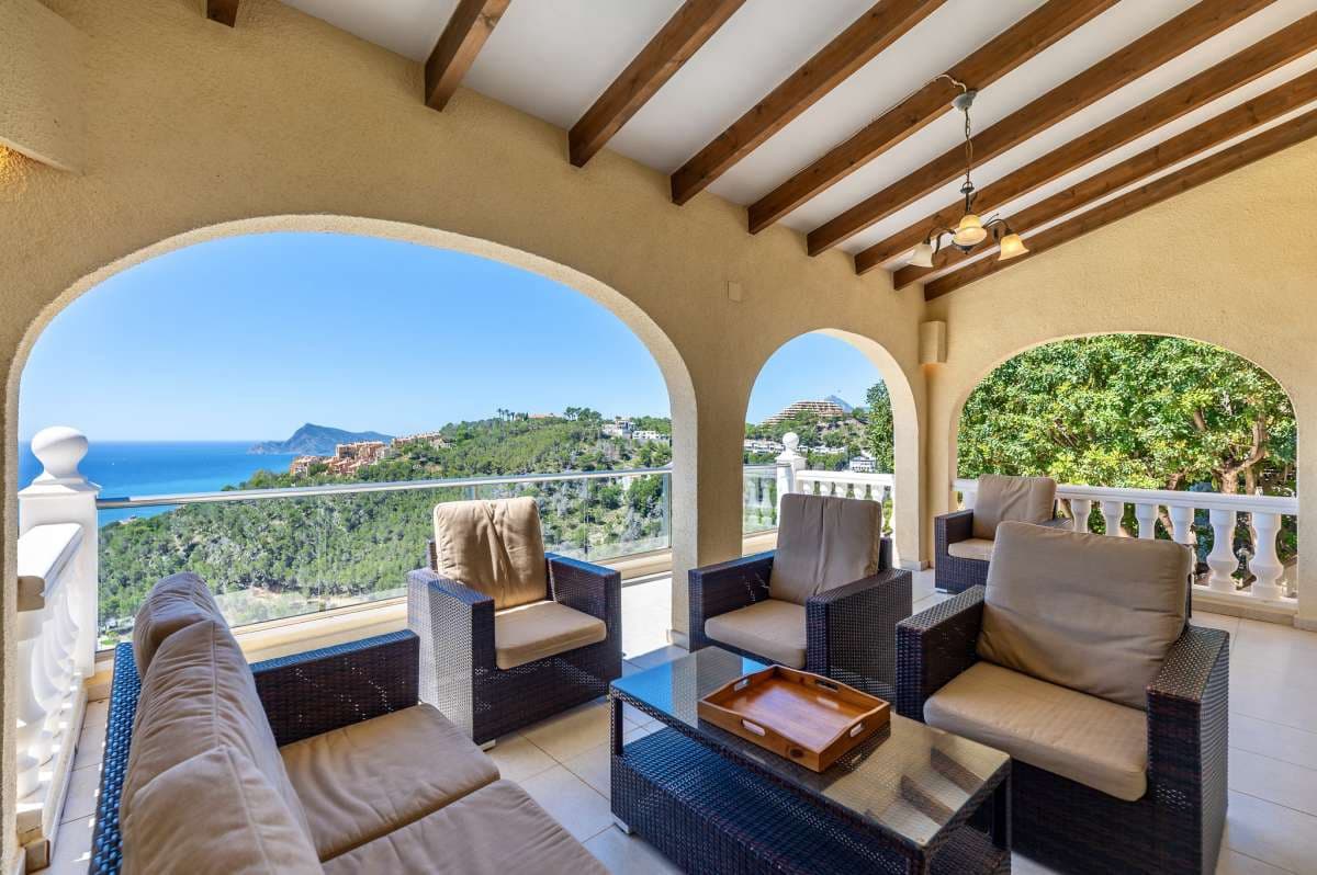 4 bedroom Villa for sale in Altea - € 1,470,000 (Ref: 9841562)