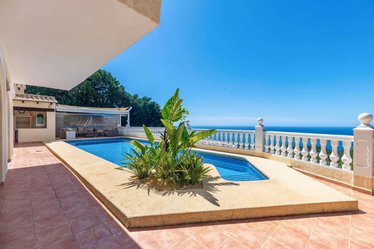 4 bedroom Villa for sale in Altea - € 1,470,000 (Ref: 9841562)