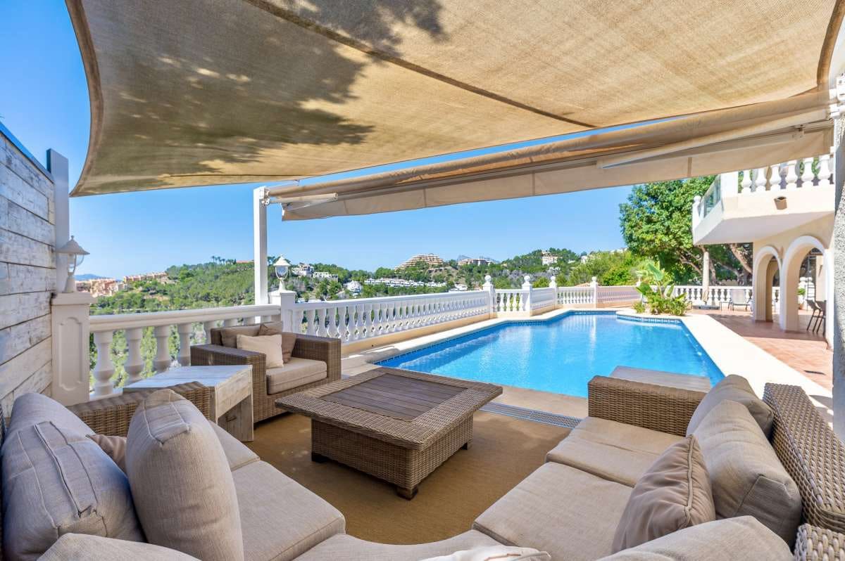 4 bedroom Villa for sale in Altea - € 1,470,000 (Ref: 9841562)