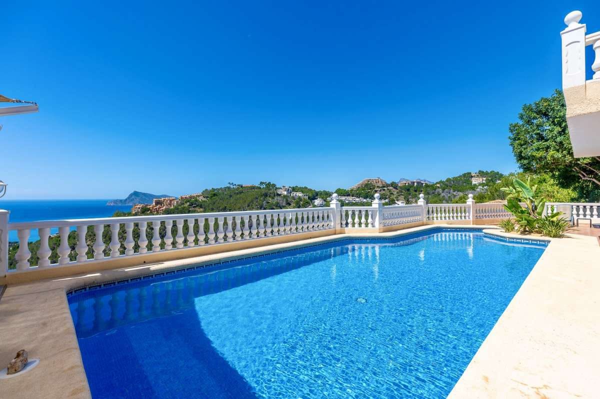 4 bedroom Villa for sale in Altea - € 1,470,000 (Ref: 9841562)