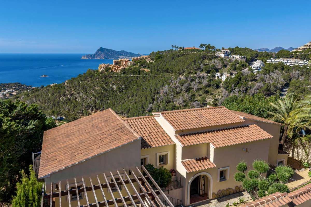 4 bedroom Villa for sale in Altea - € 1,470,000 (Ref: 9841562)