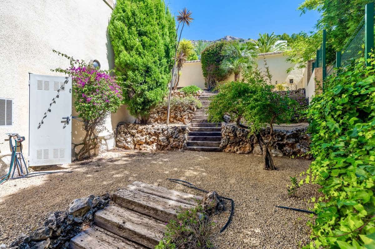 4 bedroom Villa for sale in Altea - € 1,470,000 (Ref: 9841562)