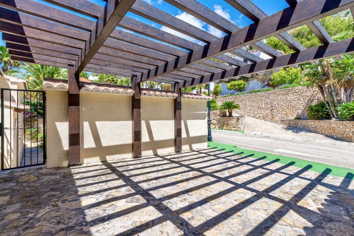 4 bedroom Villa for sale in Altea - € 1,470,000 (Ref: 9841562)