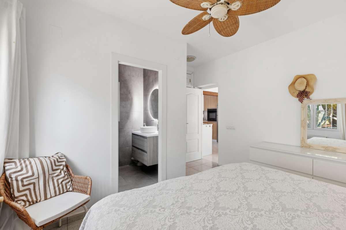 3 slaapkamer Villa te koop in Moraira - € 915.000 (Ref: 9861003)
