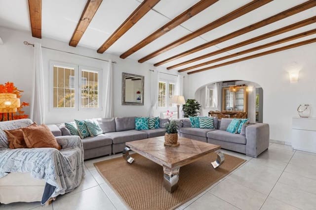 3 slaapkamer Villa te koop in Moraira, Teulada-Moraira - € 915.000 (Ref: 9861003)