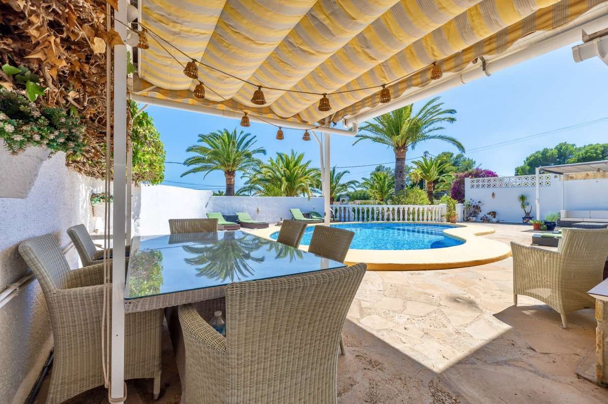 3 slaapkamer Villa te koop in Moraira - € 915.000 (Ref: 9861003)