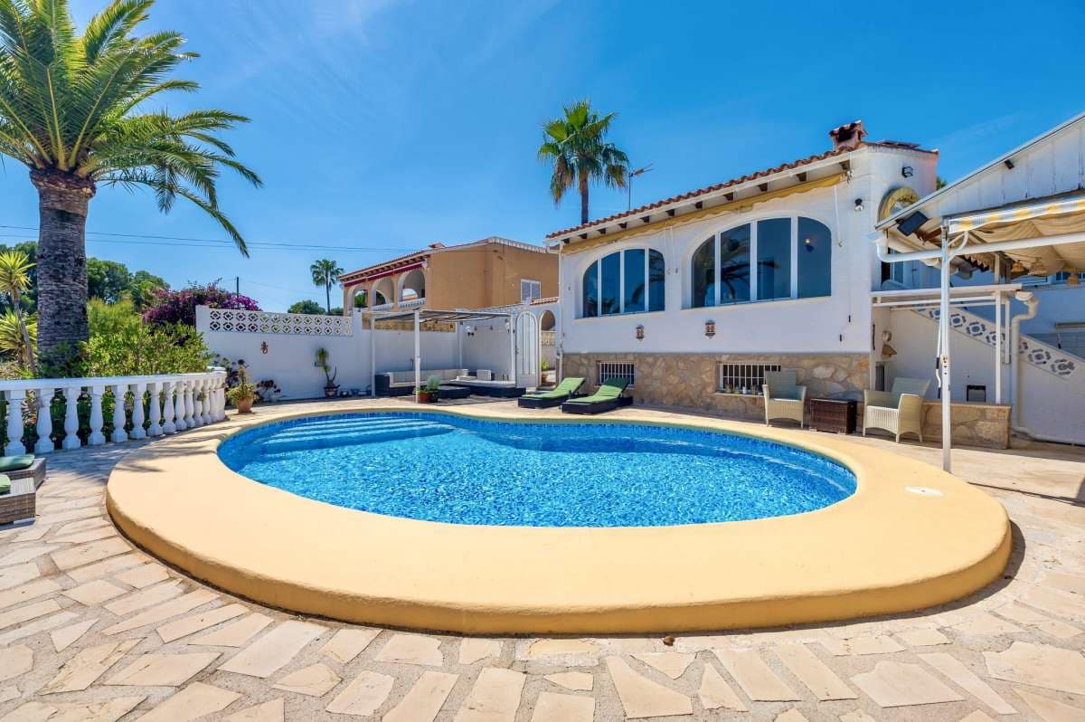 3 slaapkamer Villa te koop in Moraira - € 915.000 (Ref: 9861003)