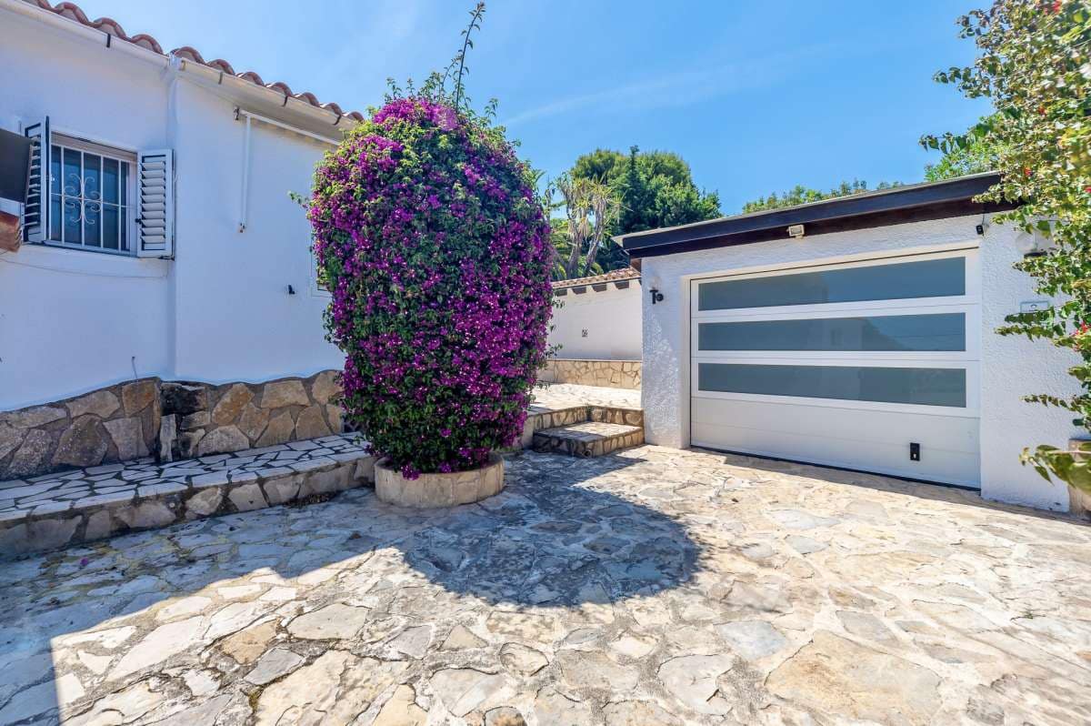 3 slaapkamer Villa te koop in Moraira - € 915.000 (Ref: 9861003)