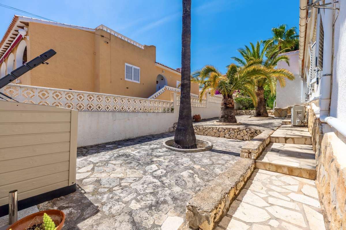 3 slaapkamer Villa te koop in Moraira - € 915.000 (Ref: 9861003)