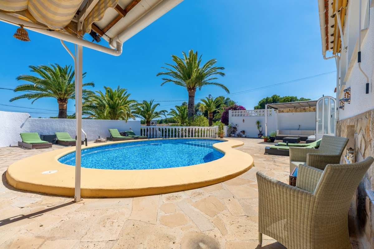 3 slaapkamer Villa te koop in Moraira - € 915.000 (Ref: 9861003)