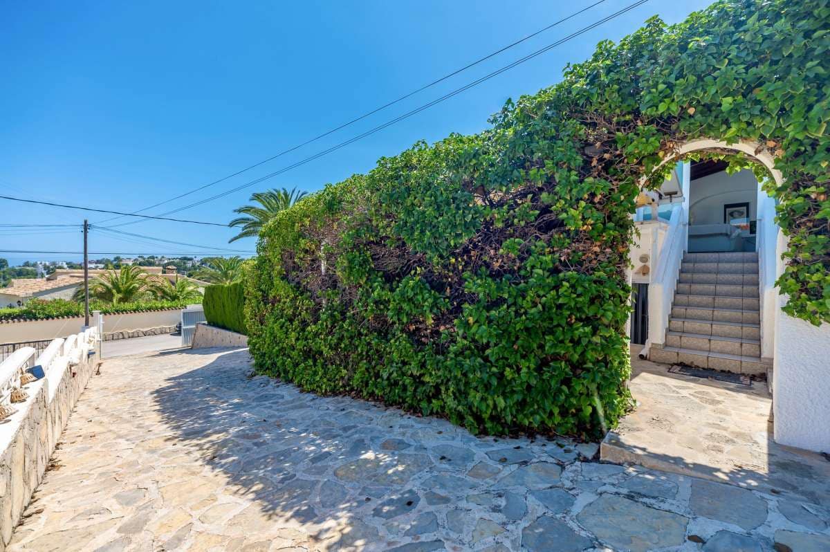 3 slaapkamer Villa te koop in Moraira - € 915.000 (Ref: 9861003)