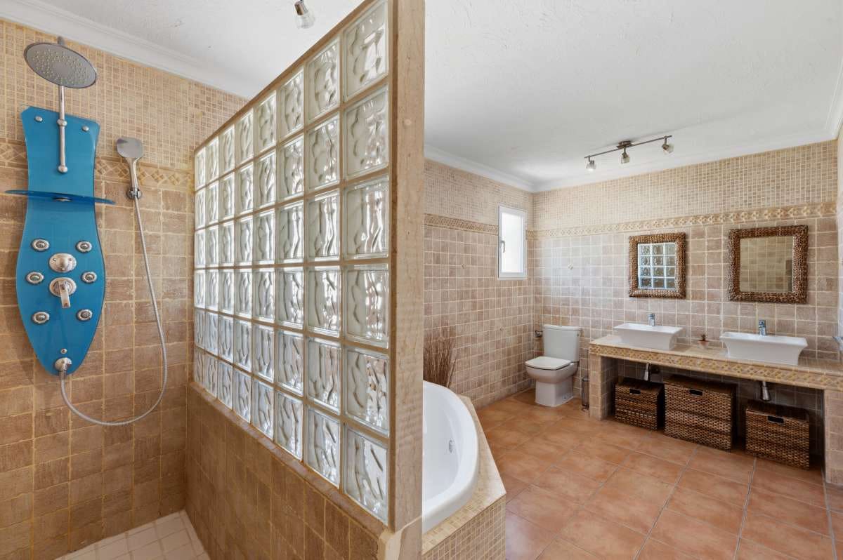5 slaapkamer Villa te koop in Benissa - € 895.000 (Ref: 9861004)