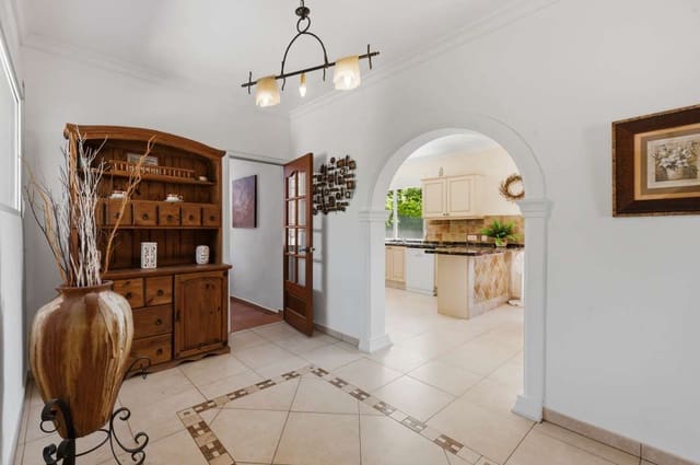 5 slaapkamer Villa te koop in Benissa - € 895.000 (Ref: 9861004)